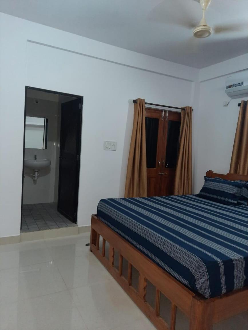 Esha Apartment Calangute Pokoj fotografie